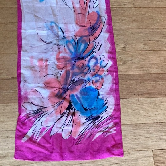 Silky oblong scarf 12”x 60”in a beautiful floral print in bright colors - Picture 5 of 5